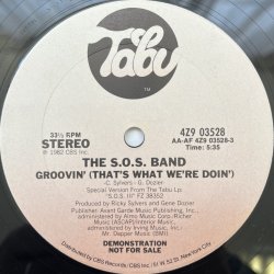 画像1: THE S.O.S. BAND / GROOVIN' (THAT'S WHAT WE'RE DOIN')